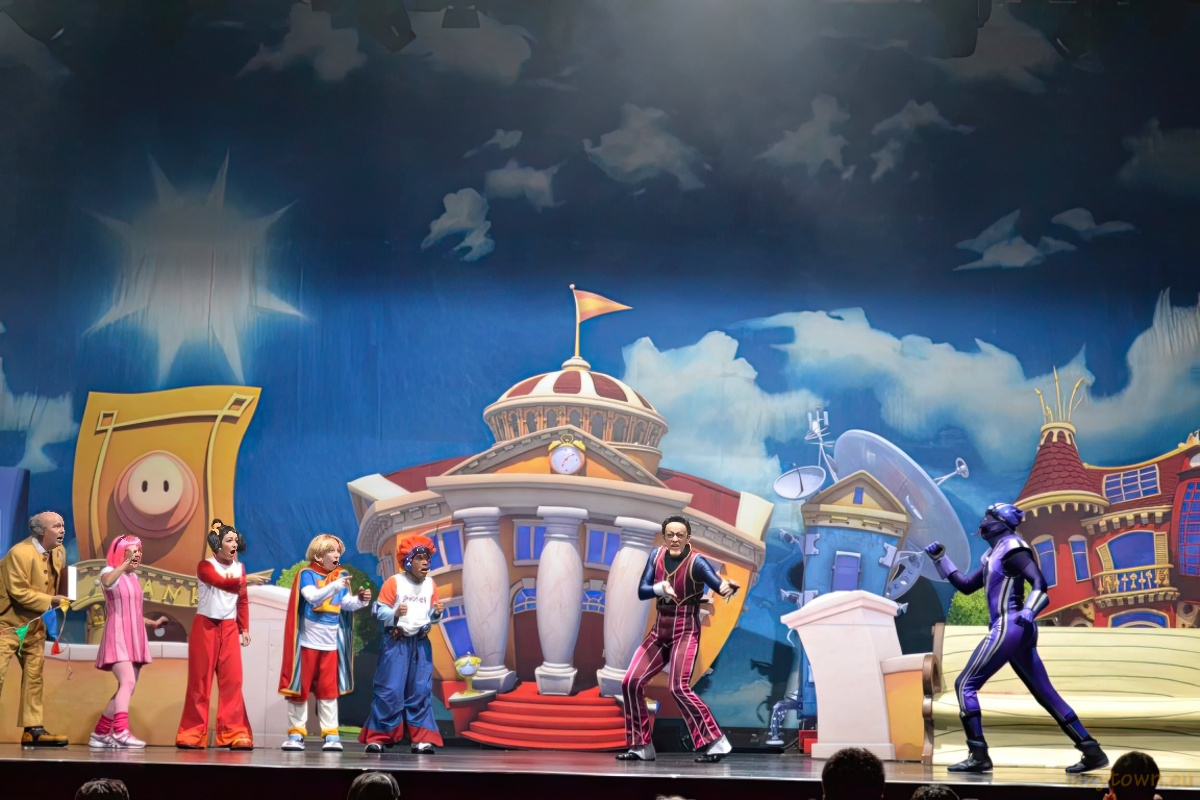 2014 0527 uk live roboticus 9