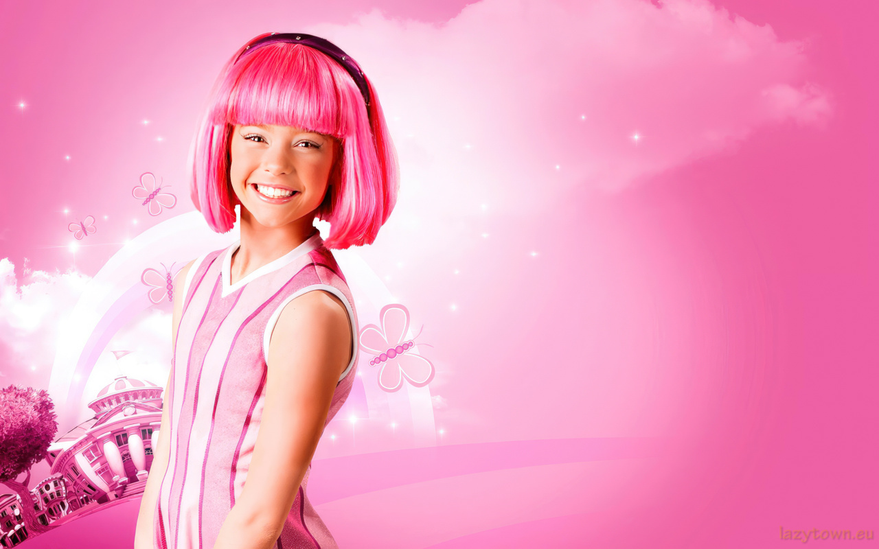 Stephanie2 poses background 08