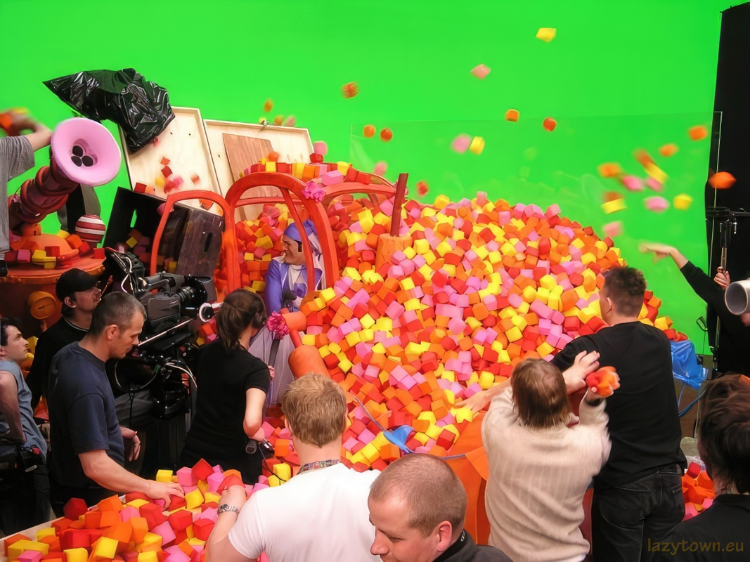 2004 E09 happybrushday 005