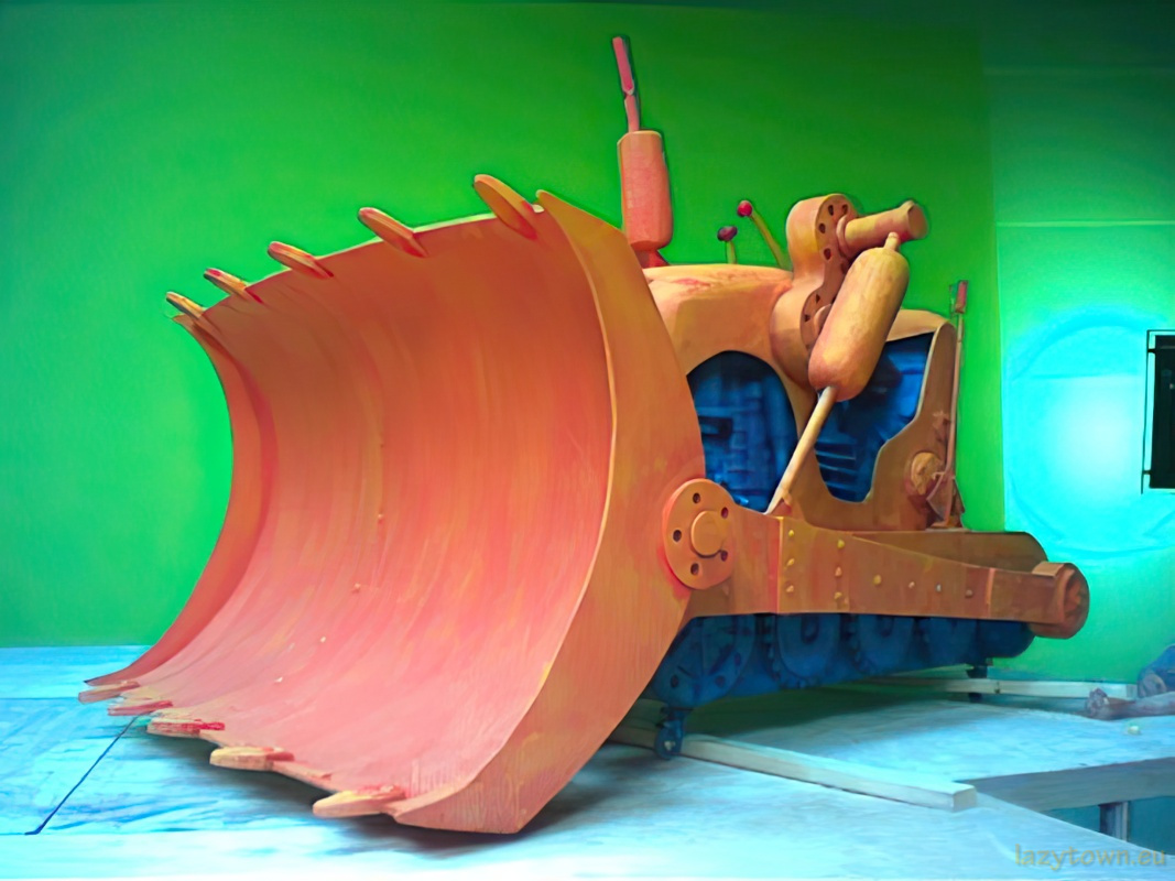 2004 E09 happybrushday 008