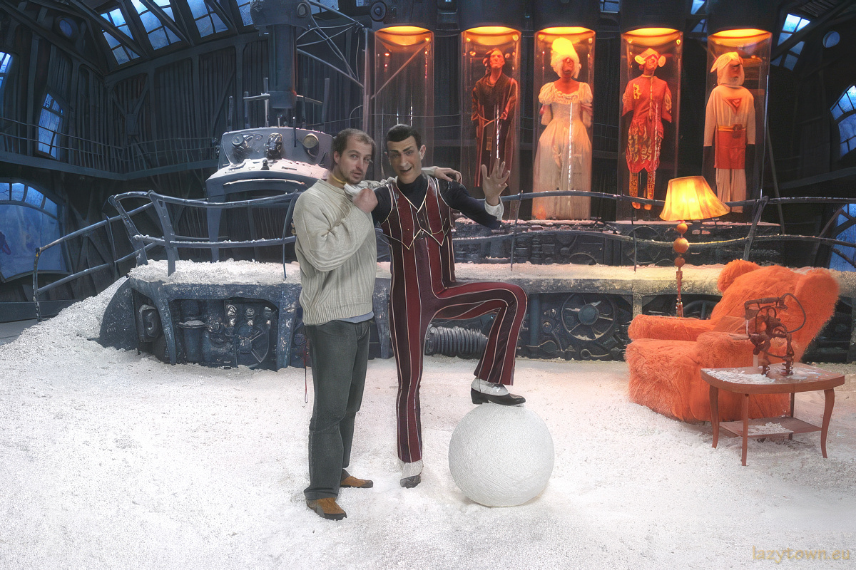 LazyTown's Surprise Santa