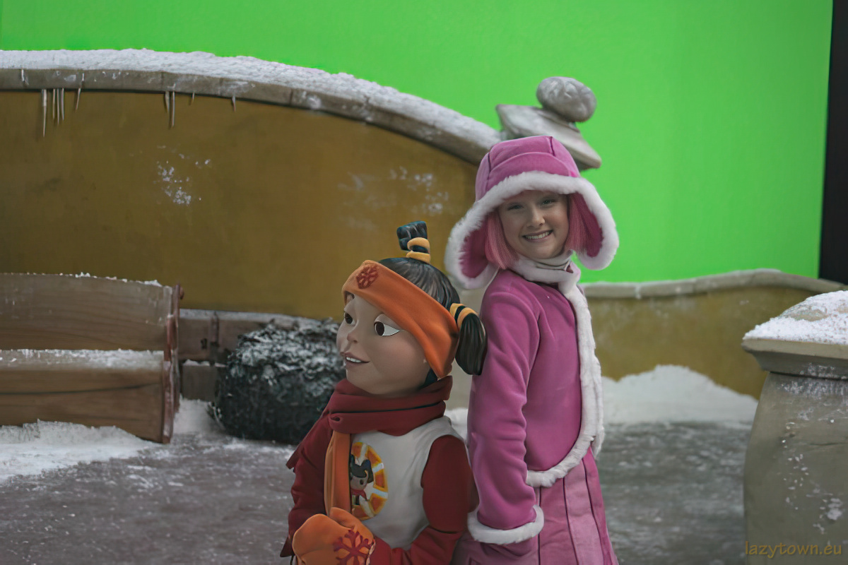 LazyTown's Surprise Santa