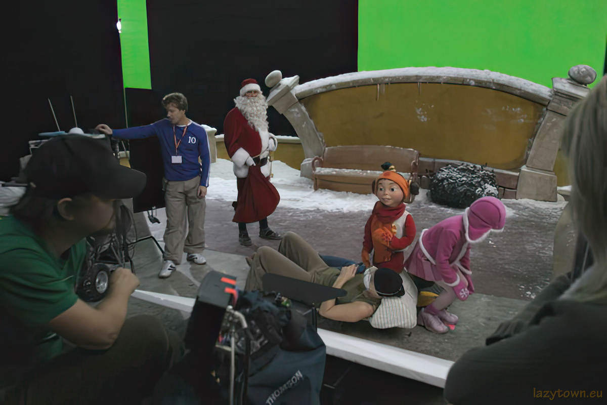 LazyTown's Surprise Santa