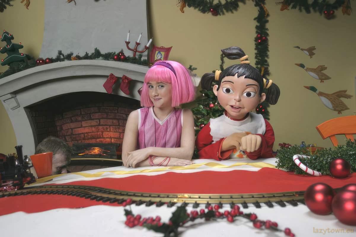 LazyTown's Surprise Santa