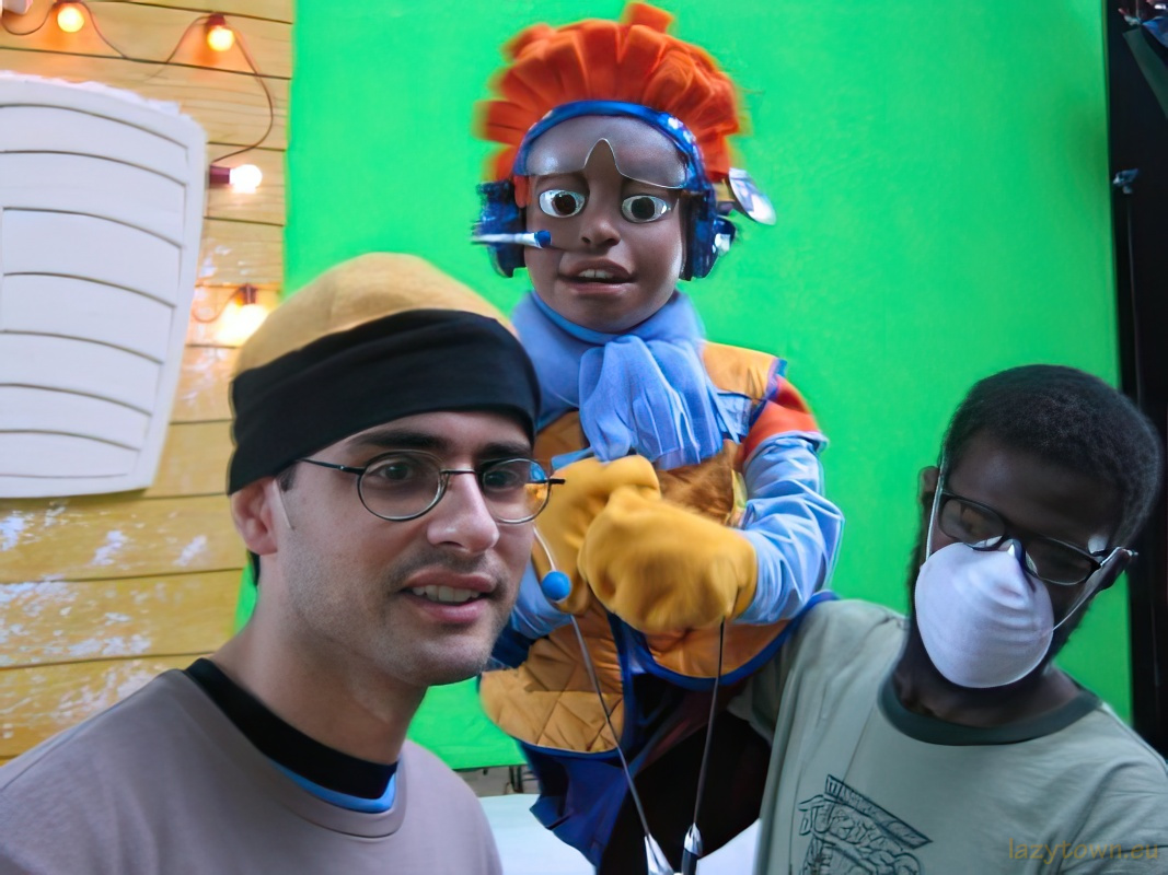 LazyTown's Surprise Santa