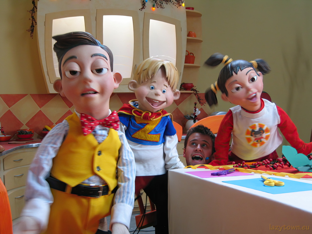 LazyTown's Surprise Santa