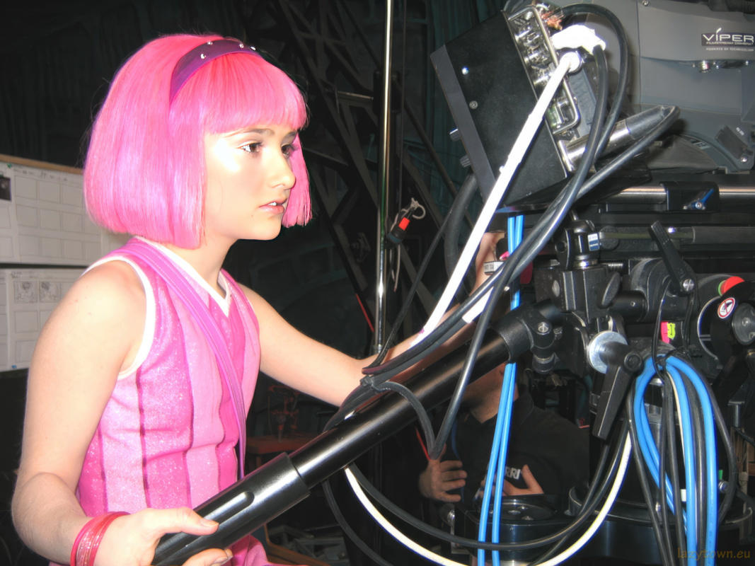 2004 E25 missroberta 007