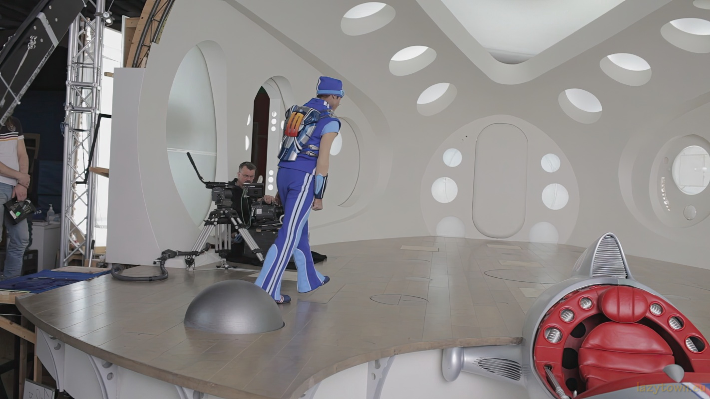 Studio set staff general 088 H800px