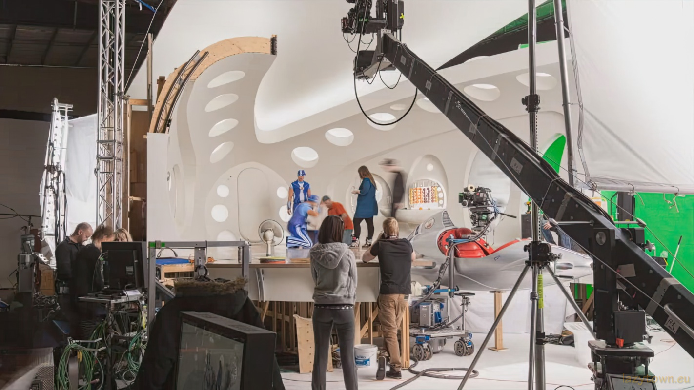 Studio set staff general 089 H800px