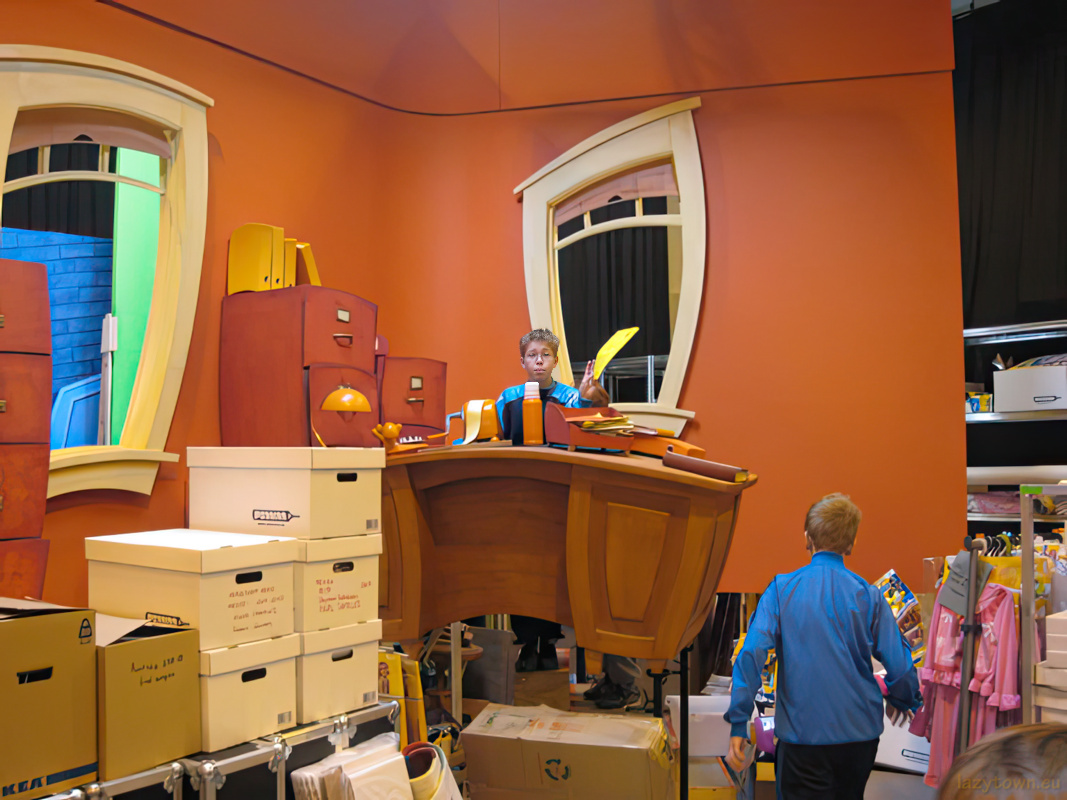 Office Mayor Meanswell