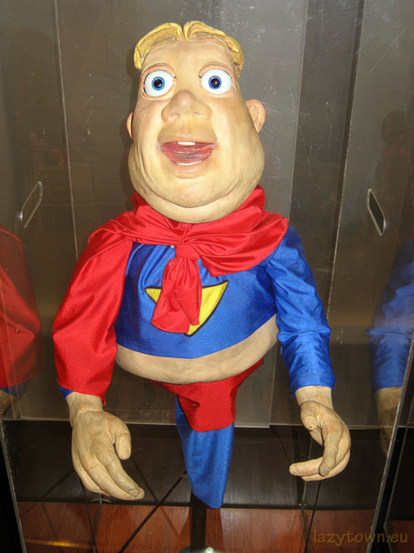 Studio rooms 1 walkways first floor 009