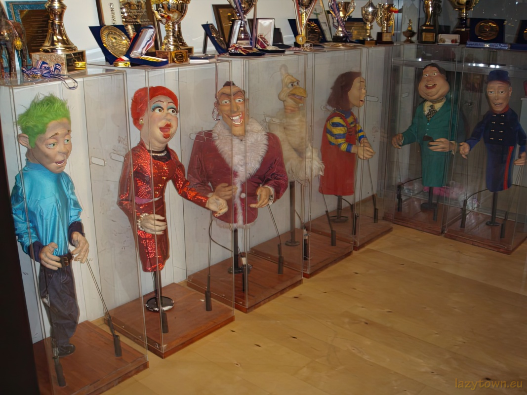 Studio rooms 1 walkways first floor 012