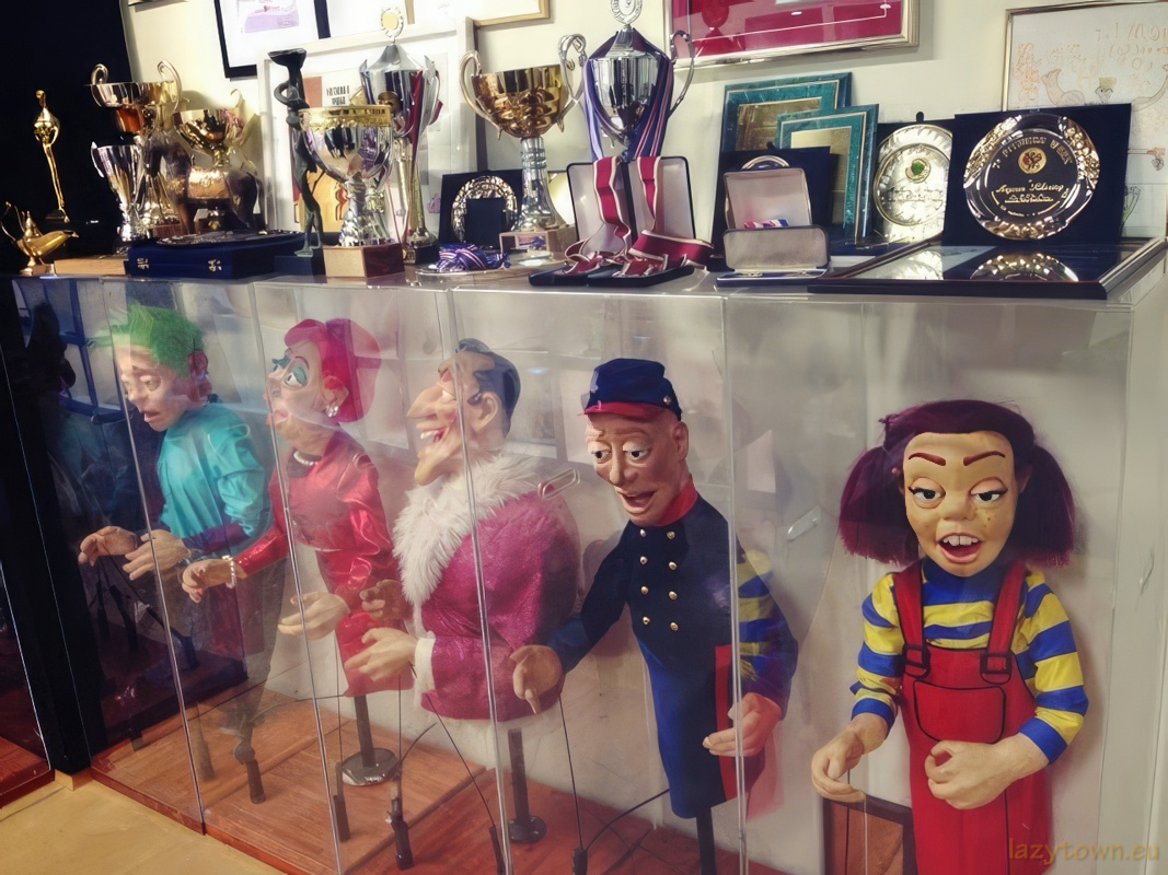 Studio rooms 1 walkways first floor 013