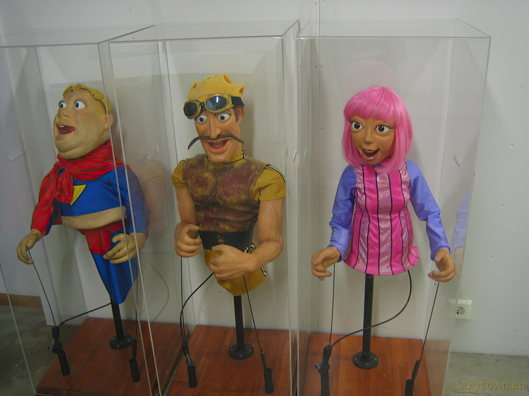 Studio rooms 1 walkways first floor 020