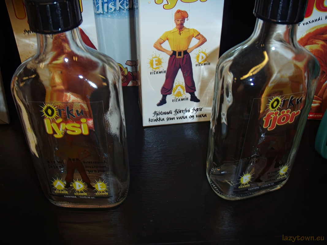 Studio rooms 1 walkways first floor 023