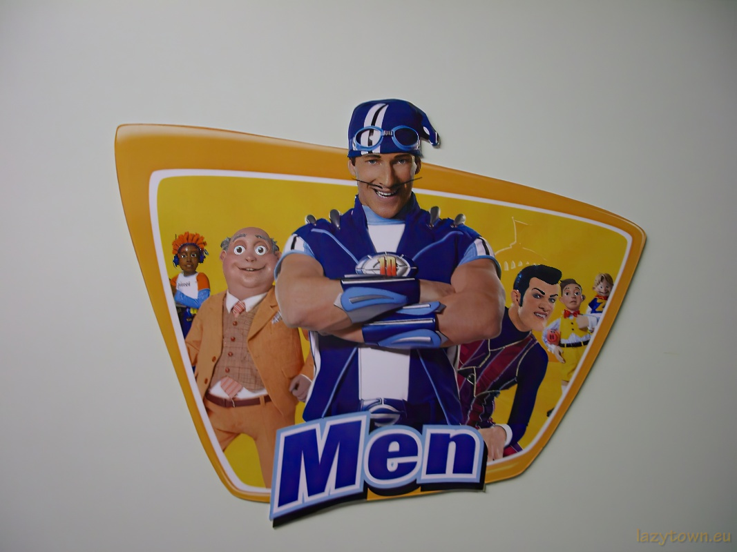 Studio rooms wall decoration 009