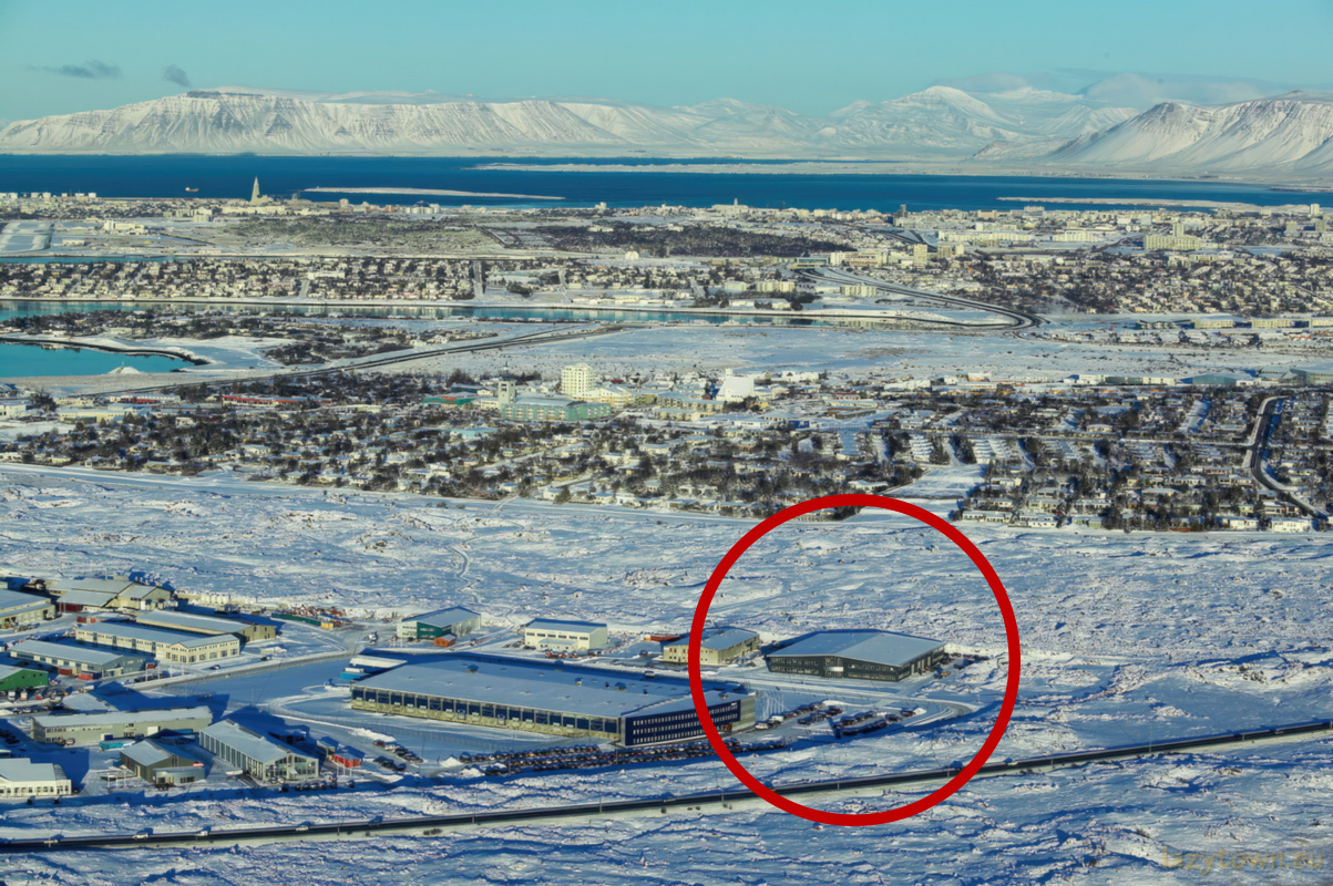 Studio outside view 34