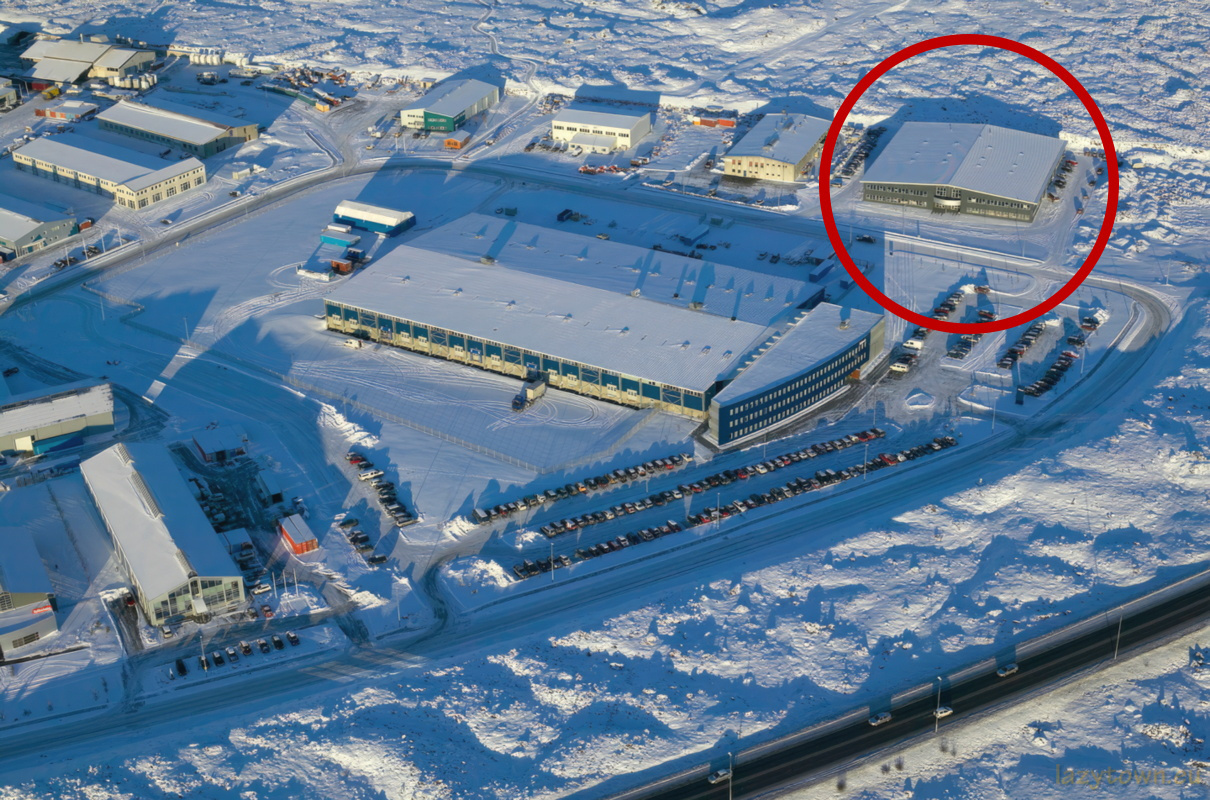 Studio outside view 36