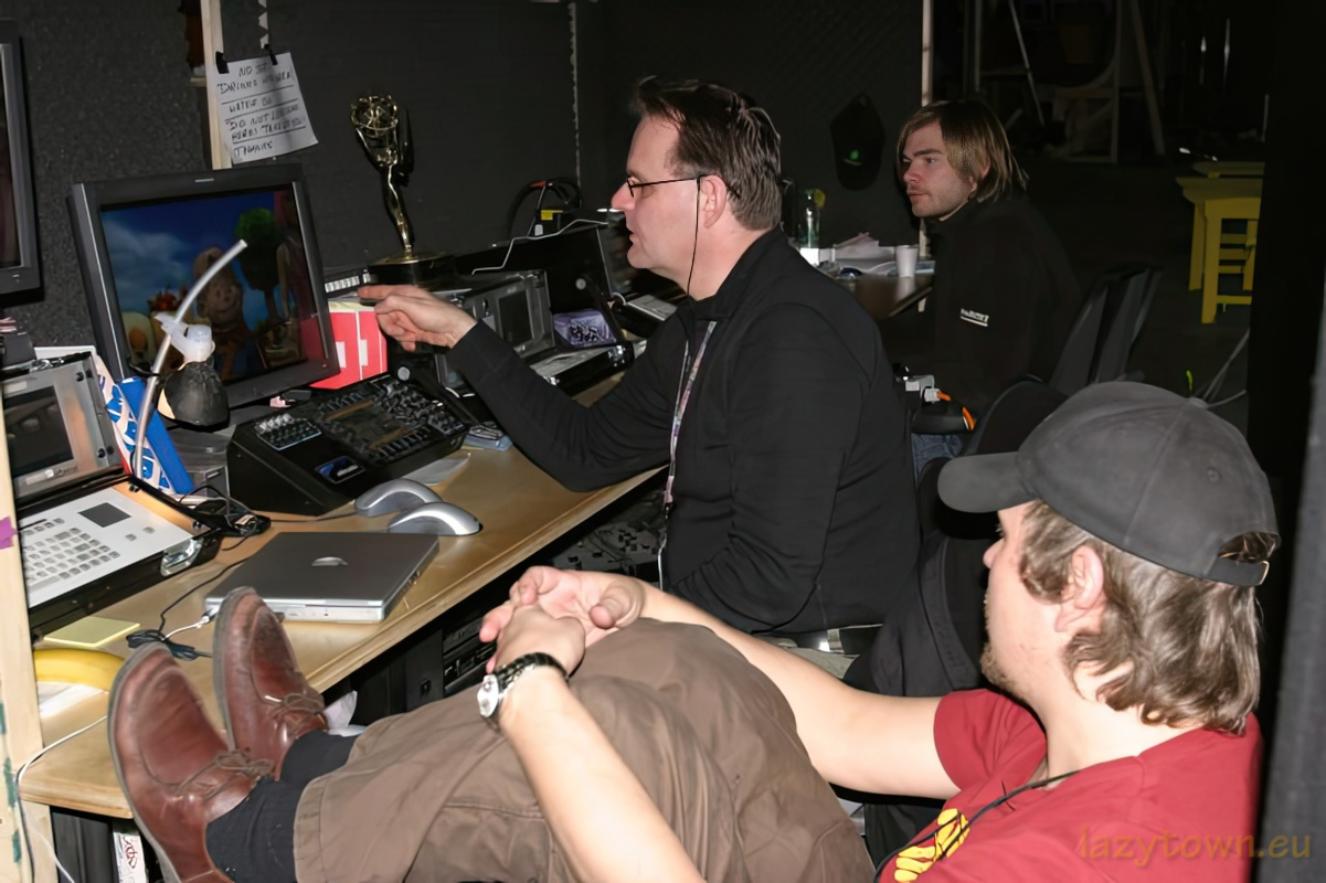 Studio rooms computer rooms 011