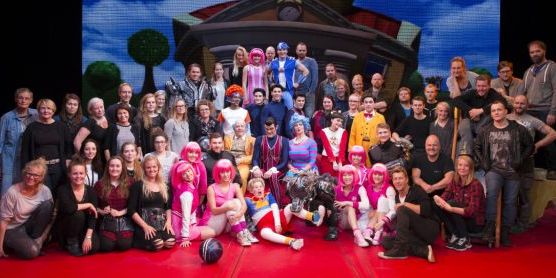 Behind the scenes photoshoot crew 013