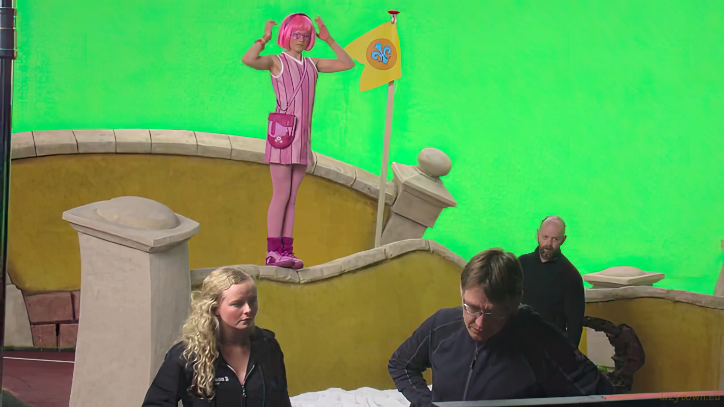 Behind the scenes stunt teams set 07 H800px