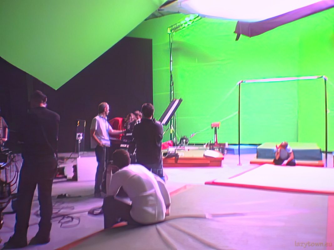 Behind the scenes stunt teams set reelstunts joe eigo tommy chang 16 H800px