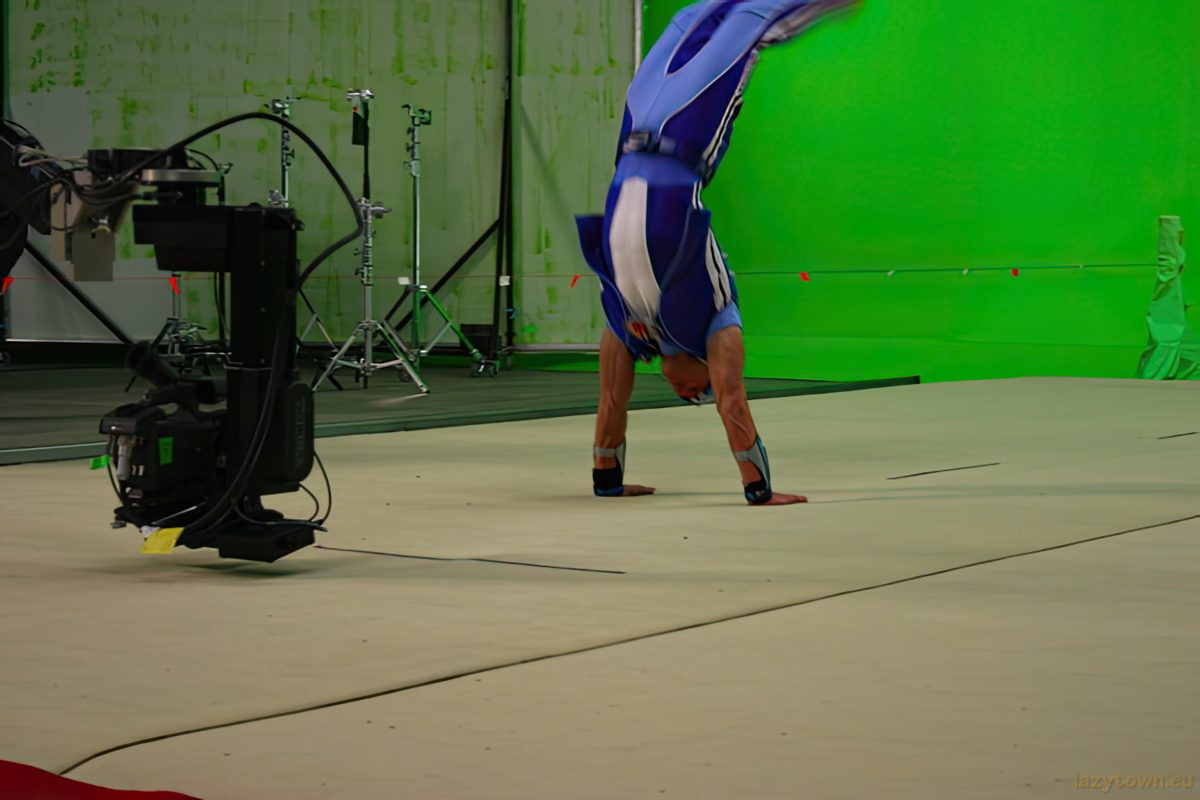 Behind the scenes stunt teams set reelstunts joe eigo tommy chang 21 H800px